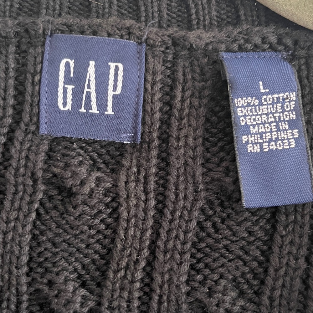GAP Women’s Black Cable Knit Button Down Cardigan Sweater - Picture 2 of 4